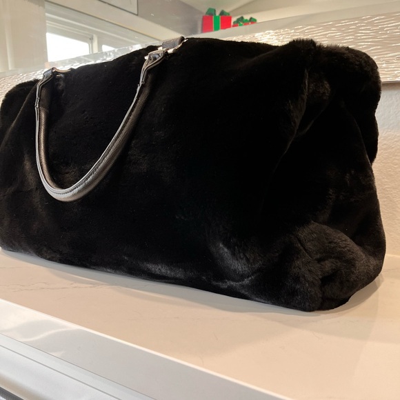 Z Gallerie Natasha weekender fur tote bag - Picture 13 of 14